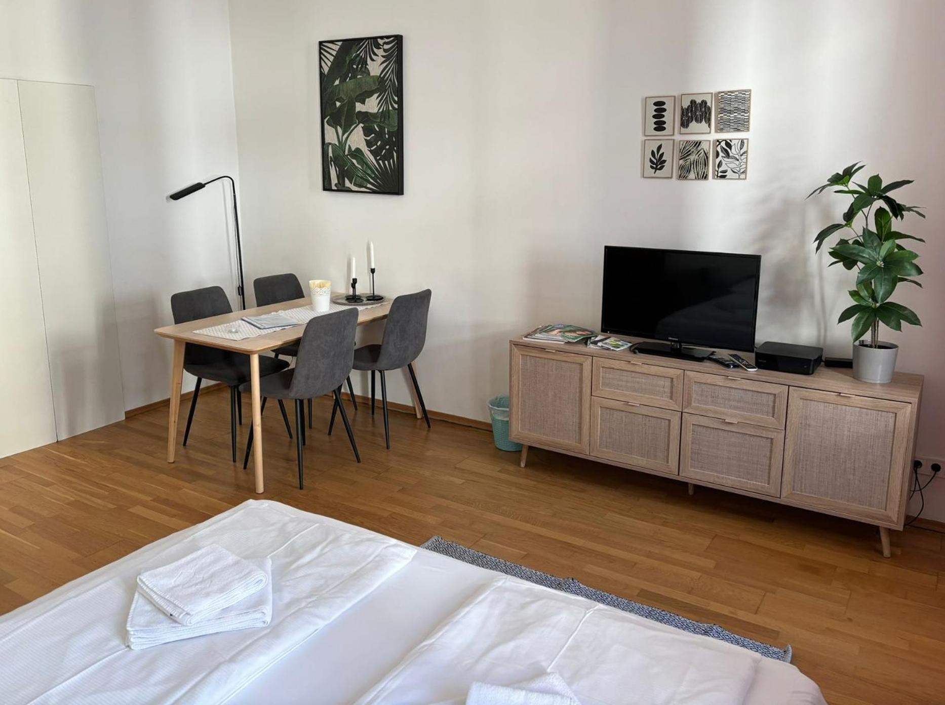 Casa Nostra - Helle Wohnung - direkt am Augarten Wien Exteriör bild